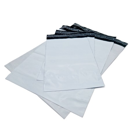 Pochettes 325 x 425 mm en plastique opaque indéchirables